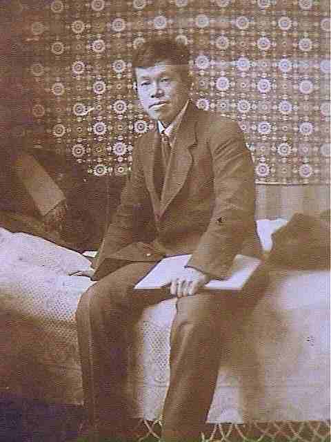 ��c���O�E�����h���̉��h�ɂāi�P�X�Q�Q�N�j