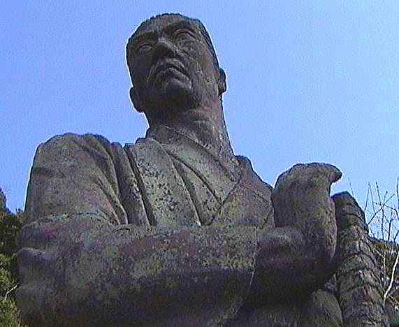 �u�g�c���A���v���ʁE�㔼�g��